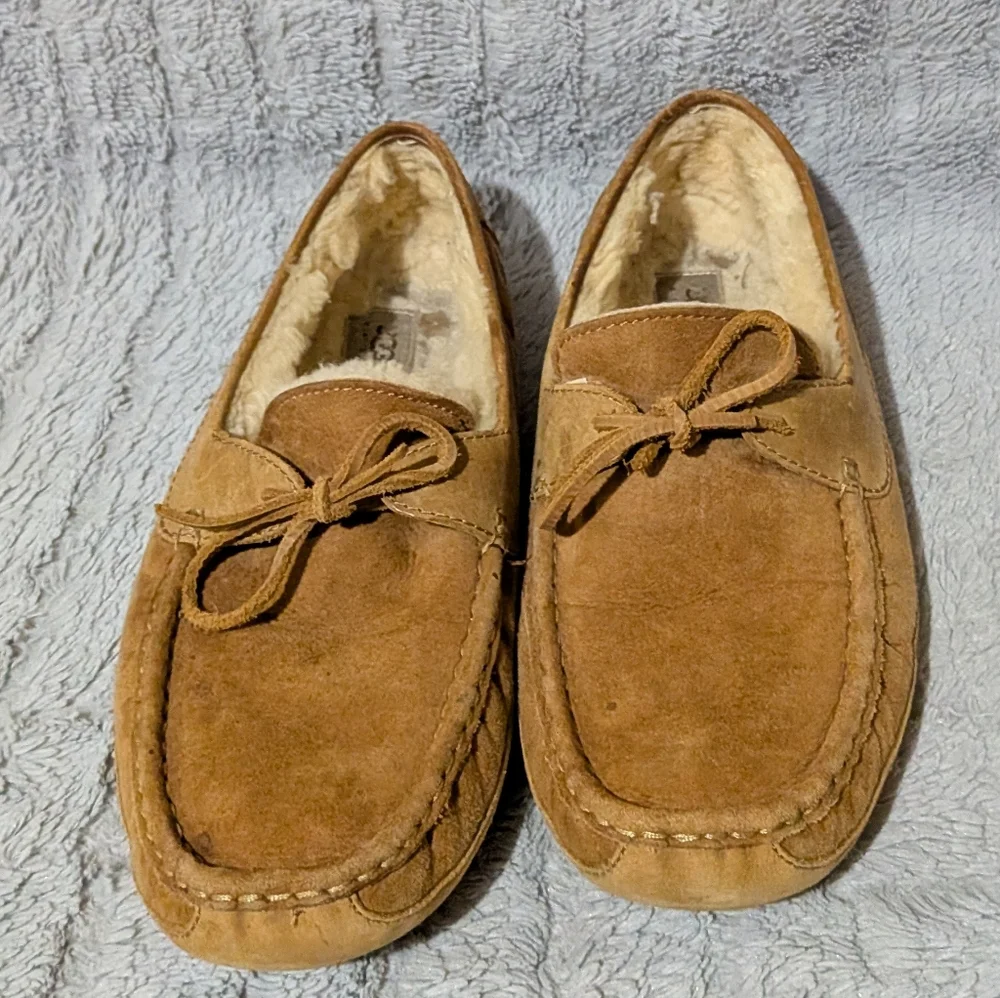 UGG Men's Chestnut Suede Moccasin Slipper - Chestnut Size 13